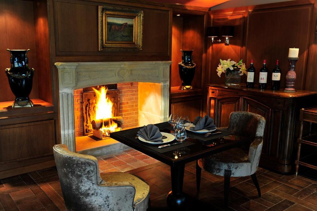 Le Domaine Chateau Du Faucon Donchery Room photo